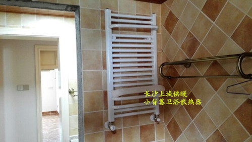 長沙市天心區(qū)上城供暖設備經(jīng)營部,長沙家居地板采暖銷售,長沙暖氣片采暖備銷售.中央熱水循環(huán)系統(tǒng)設備安裝